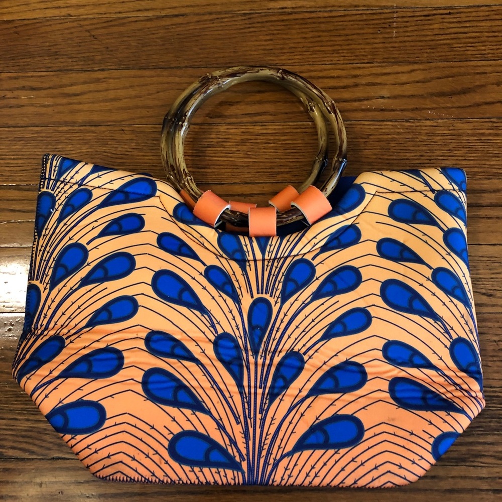 Chauder Peacock Patterned Neoprene Handbag